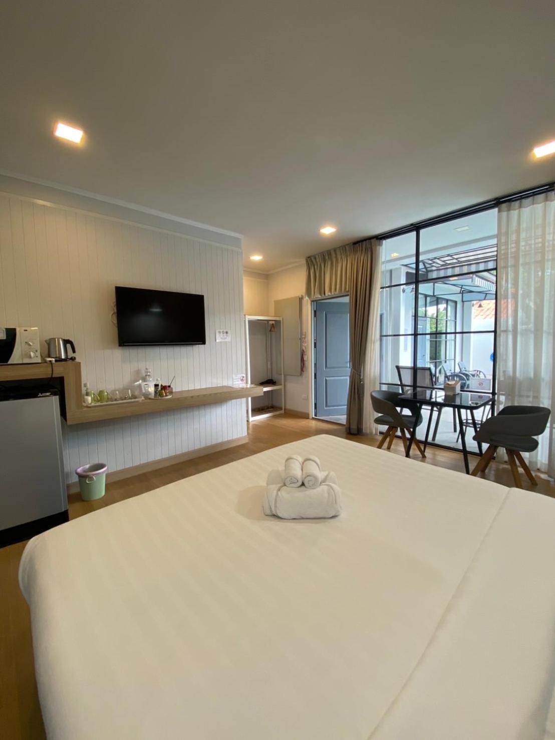 קמפהאנג פט La Riva Boutique Hotel מראה חיצוני תמונה